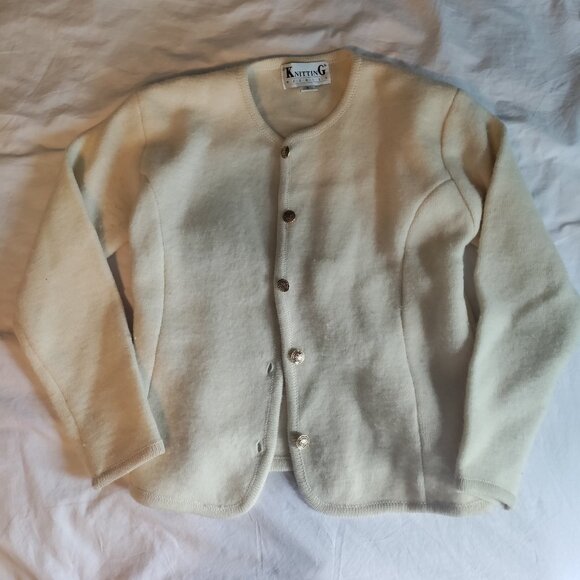 100% Wool Ivory Cardigan - Picture 2 of 6